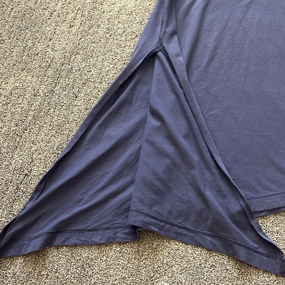LuLuLemon tank, 2 - Picture 3 of 6